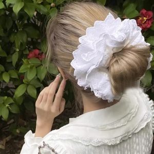 Buộc tóc scrunchies Basic viền ren hoa rỗng 4 lớp